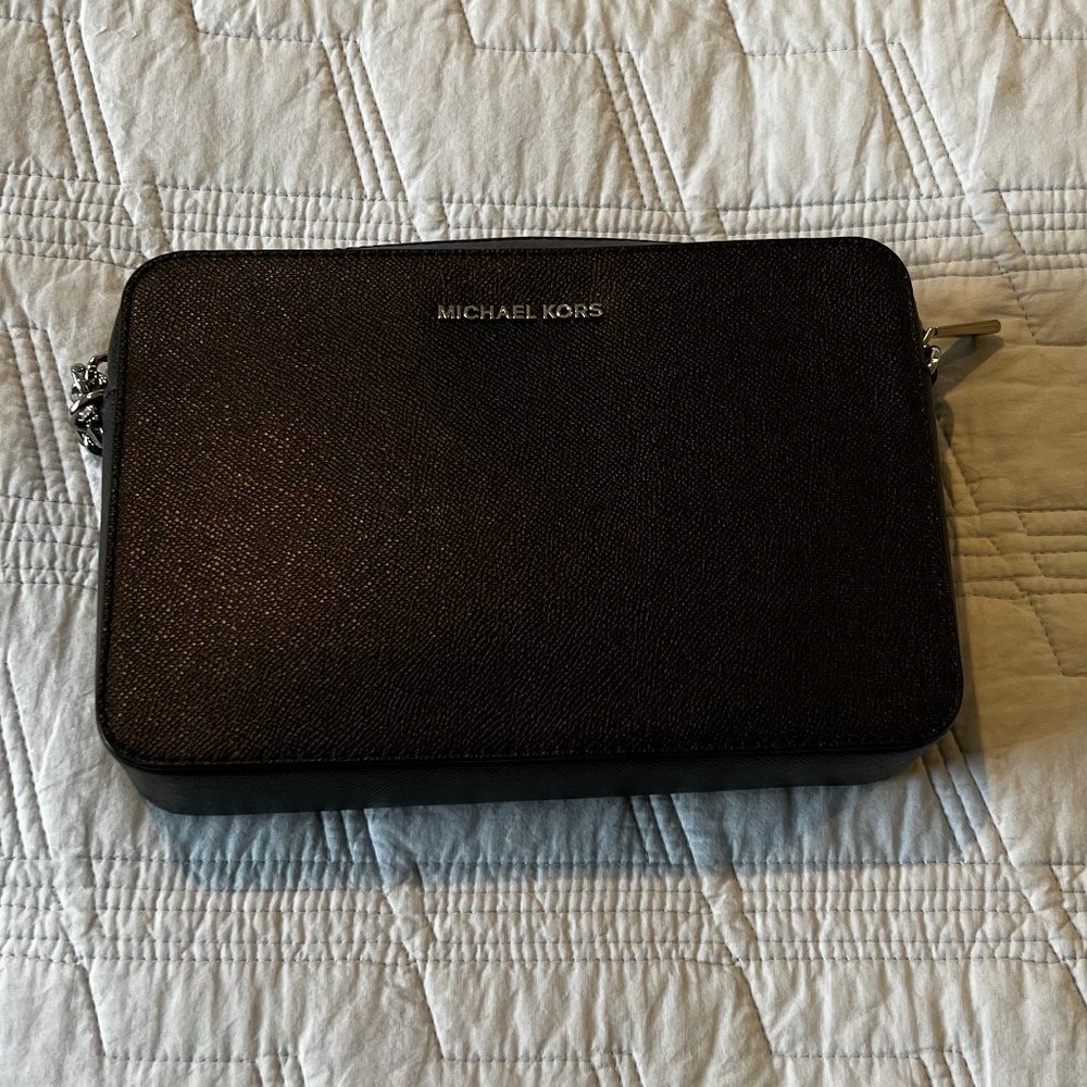 Michael Kors Leather Jet Set East West Crossbody Bag